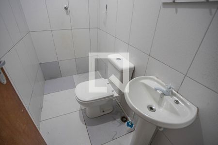 Banheiro de kitnet/studio para alugar com 1 quarto, 45m² em Taboão, Diadema