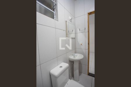 Banheiro de kitnet/studio para alugar com 1 quarto, 45m² em Taboão, Diadema