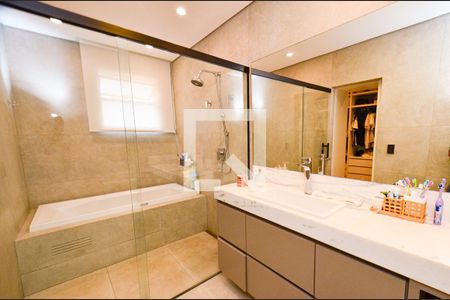 Apartamento à venda com 314m², 3 quartos e 3 vagasBanheiro suite