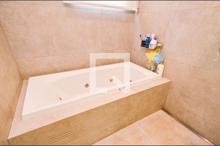 Apartamento à venda com 314m², 3 quartos e 3 vagasBanheiro suite