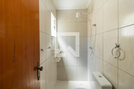 Casa de condomínio para alugar com 65m², 2 quartos e 1 vaga Casa de condomínio para alugar com 65m², 2 quartos e 1 vagaBanheiro da Suíte 2