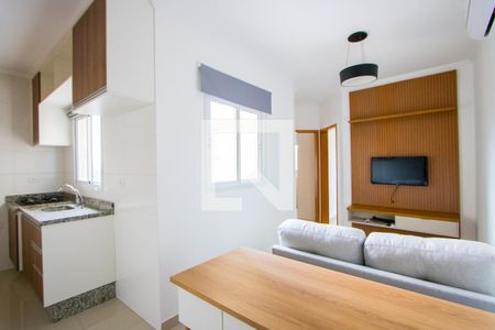 Sala de apartamento à venda com 2 quartos, 80m² em Vila Scarpelli, Santo André