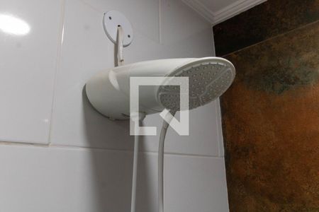 Casa de condomínio à venda com 199m², 5 quartos e 2 vagas Casa de condomínio à venda com 199m², 5 quartos e 2 vagasChuveiro