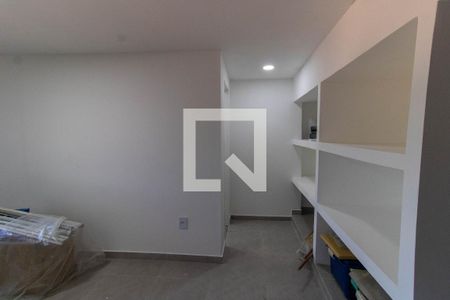 Casa de condomínio à venda com 199m², 5 quartos e 2 vagas Casa de condomínio à venda com 199m², 5 quartos e 2 vagasSuíte Externa
