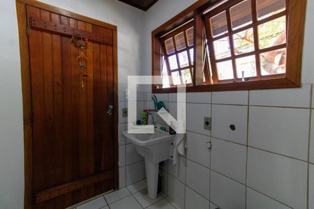 Casa de condomínio à venda com 199m², 5 quartos e 2 vagas Casa de condomínio à venda com 199m², 5 quartos e 2 vagasÁrea de Serviço