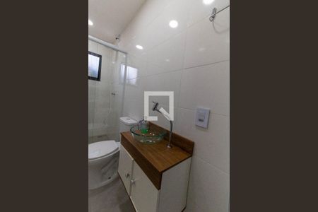 Casa de condomínio à venda com 199m², 5 quartos e 2 vagas Casa de condomínio à venda com 199m², 5 quartos e 2 vagasBanheiro da Suíte Externa
