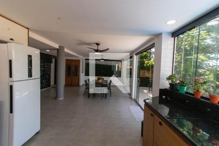 Casa de condomínio à venda com 199m², 5 quartos e 2 vagas Casa de condomínio à venda com 199m², 5 quartos e 2 vagasÁrea gourmet