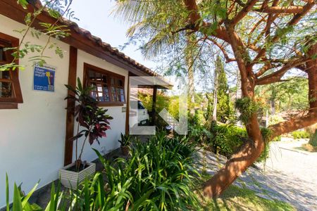 Casa de condomínio à venda com 199m², 5 quartos e 2 vagas Casa de condomínio à venda com 199m², 5 quartos e 2 vagasPlaquinha