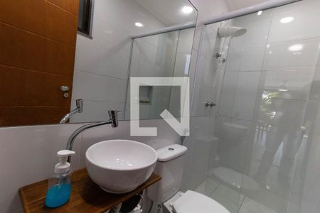 Casa de condomínio à venda com 199m², 5 quartos e 2 vagas Casa de condomínio à venda com 199m², 5 quartos e 2 vagasBanheiro da Área gourmet