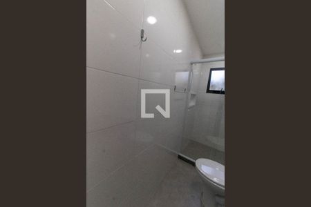 Casa de condomínio à venda com 199m², 5 quartos e 2 vagas Casa de condomínio à venda com 199m², 5 quartos e 2 vagasBanheiro da Suíte Externa
