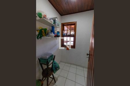 Casa de condomínio à venda com 199m², 5 quartos e 2 vagas Casa de condomínio à venda com 199m², 5 quartos e 2 vagasDespensa