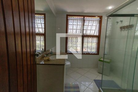 Casa de condomínio à venda com 199m², 5 quartos e 2 vagas Casa de condomínio à venda com 199m², 5 quartos e 2 vagasBanheiro Social 1