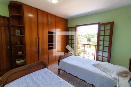 Casa de condomínio à venda com 199m², 5 quartos e 2 vagas Casa de condomínio à venda com 199m², 5 quartos e 2 vagasQuarto 2
