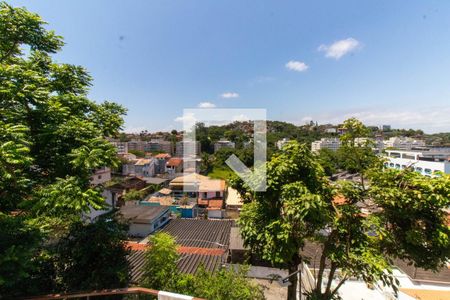 Casa de condomínio à venda com 199m², 5 quartos e 2 vagas Casa de condomínio à venda com 199m², 5 quartos e 2 vagasVista do Quarto 2