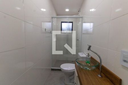 Casa de condomínio à venda com 199m², 5 quartos e 2 vagas Casa de condomínio à venda com 199m², 5 quartos e 2 vagasBanheiro da Suíte Externa