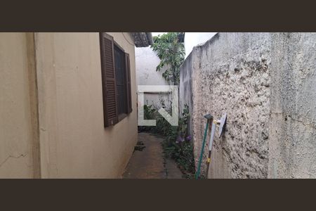 Casa à venda com 100m², 2 quartos e 3 vagas Casa à venda com 100m², 2 quartos e 3 vagasQuintal