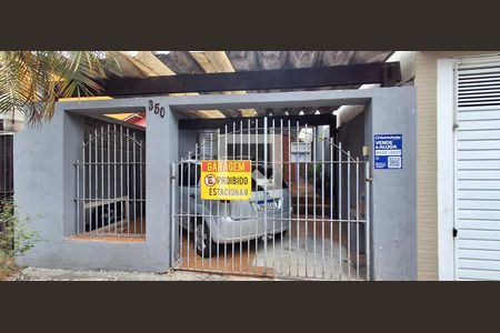 Casa à venda com 100m², 2 quartos e 3 vagas Casa à venda com 100m², 2 quartos e 3 vagasFachada