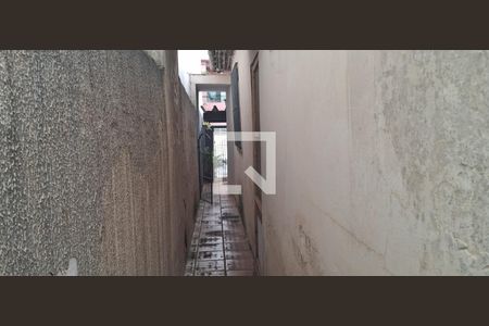 Casa à venda com 100m², 2 quartos e 3 vagas Casa à venda com 100m², 2 quartos e 3 vagasQuintal