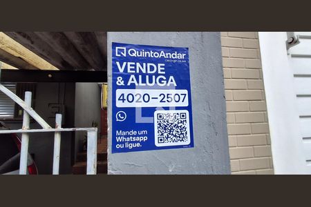 Casa à venda com 100m², 2 quartos e 3 vagas Casa à venda com 100m², 2 quartos e 3 vagasPlaquinha