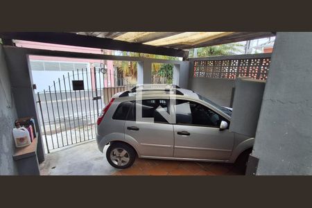 Casa à venda com 100m², 2 quartos e 3 vagas Casa à venda com 100m², 2 quartos e 3 vagasGaragem