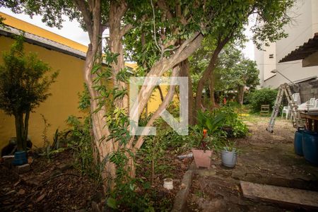 Casa à venda com 100m², 2 quartos e 1 vaga Casa à venda com 100m², 2 quartos e 1 vagaQuintal