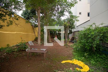 Casa à venda com 100m², 2 quartos e 1 vaga Casa à venda com 100m², 2 quartos e 1 vagaQuintal