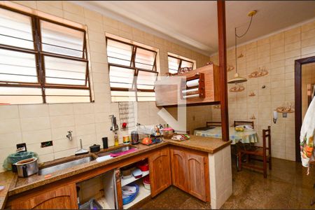 Casa para alugar com 351m², 4 quartos e 4 vagasCozinha