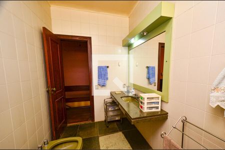 Casa para alugar com 351m², 4 quartos e 4 vagasBanheiro2