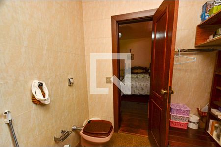 Casa para alugar com 351m², 4 quartos e 4 vagasBanheiro suite1