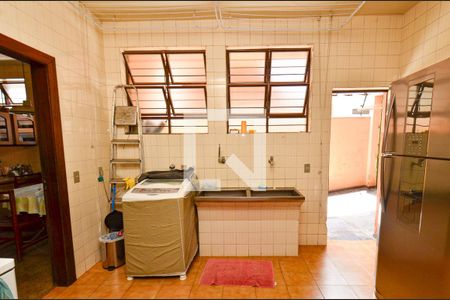 Casa para alugar com 351m², 4 quartos e 4 vagasÁrea serviço