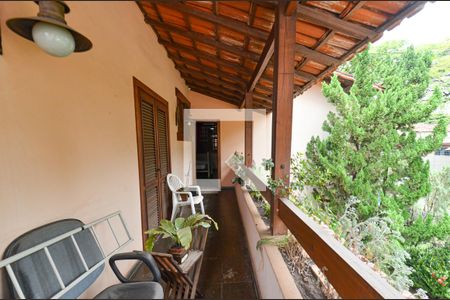 Casa para alugar com 351m², 4 quartos e 4 vagasVaranda suite