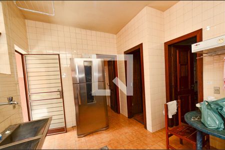 Casa para alugar com 351m², 4 quartos e 4 vagasÁrea serviço