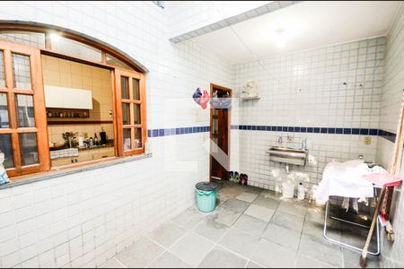 Casa à venda com 320m², 2 quartos e 4 vagas Casa à venda com 320m², 2 quartos e 4 vagasÁrea de Serviço