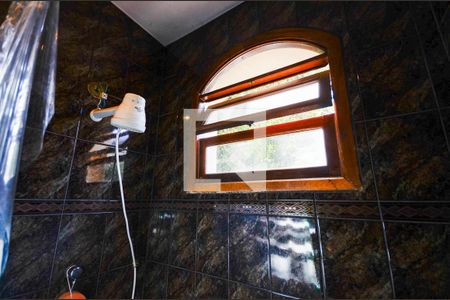 Casa à venda com 320m², 2 quartos e 4 vagas Casa à venda com 320m², 2 quartos e 4 vagasBanheiro da Suíte