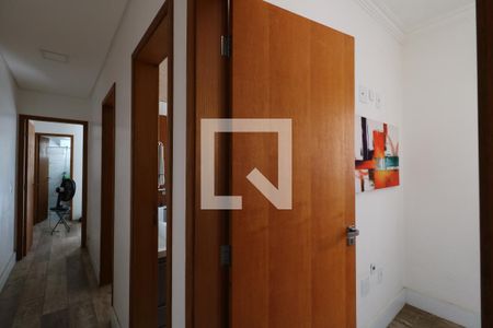 Apartamento à venda com 190m², 3 quartos e 2 vagasCorredor