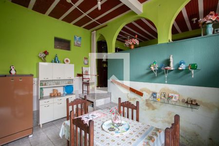 Casa à venda com 150m², 7 quartos e 2 vagasCasa 4 - Cozinha e copa