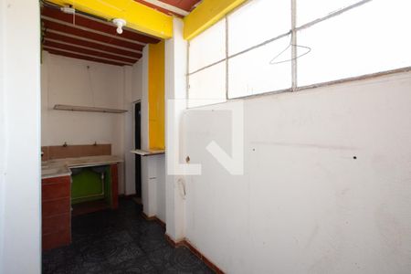 Casa à venda com 150m², 7 quartos e 2 vagasCasa 2 - Cozinha e Área de Serviço