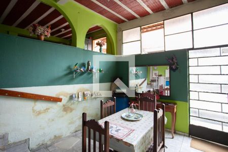 Casa à venda com 150m², 7 quartos e 2 vagasCasa 4 - Cozinha e copa