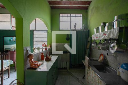 Casa à venda com 150m², 7 quartos e 2 vagasCasa 4 - Cozinha e copa