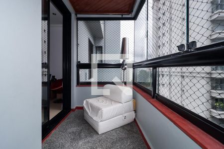 Apartamento à venda com 156m², 4 quartos e 3 vagasVaranda da Suíte 1