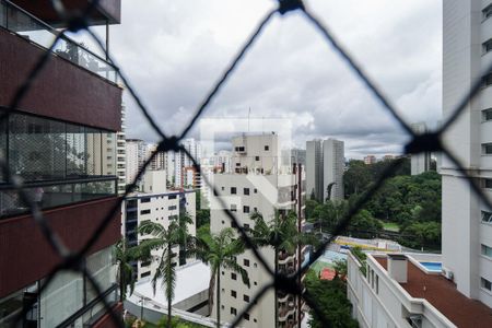 Apartamento à venda com 156m², 4 quartos e 3 vagasVista da Suíte Americana