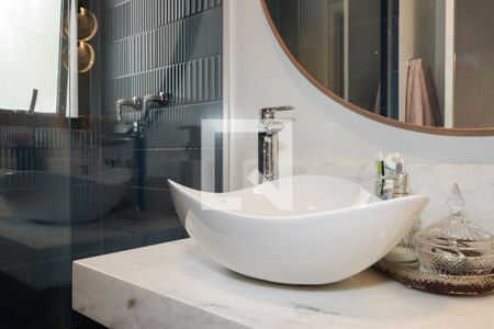 Apartamento à venda com 156m², 4 quartos e 3 vagasBanheiro da Suíte 1