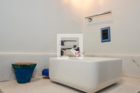 Apartamento à venda com 156m², 4 quartos e 3 vagasBanheiro da Suíte 2