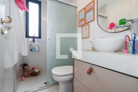 Apartamento à venda com 156m², 4 quartos e 3 vagasBanheiro da Suíte Americana