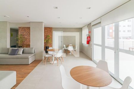 Apartamento para alugar com 40m², 2 quartos e 1 vaga Apartamento para alugar com 40m², 2 quartos e 1 vagaÁrea comum - Salão de festas