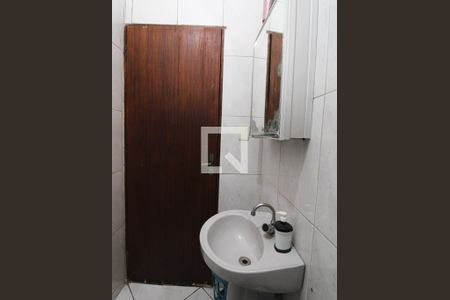 Casa à venda com 200m², 2 quartos e 5 vagasBanheiro da Suíte 1