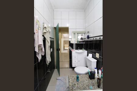Casa à venda com 200m², 2 quartos e 5 vagasBanheiro da Suíte 2