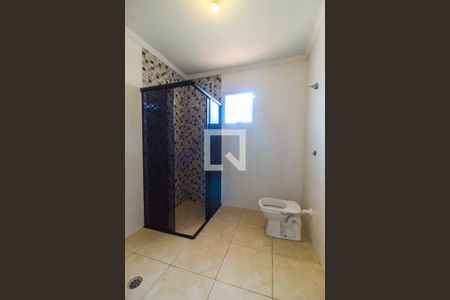 Casa à venda com 313m², 5 quartos e 5 vagas Casa à venda com 313m², 5 quartos e 5 vagasBanheiro 2