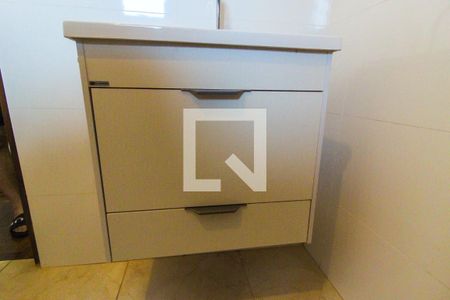 Casa à venda com 313m², 5 quartos e 5 vagas Casa à venda com 313m², 5 quartos e 5 vagasBanheiro 2