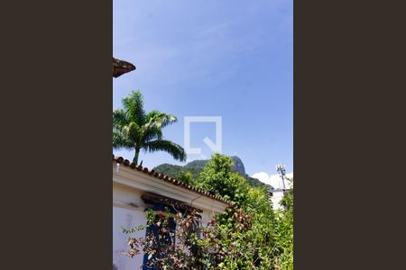 Casa à venda com 750m², 4 quartos e 5 vagas Casa à venda com 750m², 4 quartos e 5 vagasVista do quarto 2